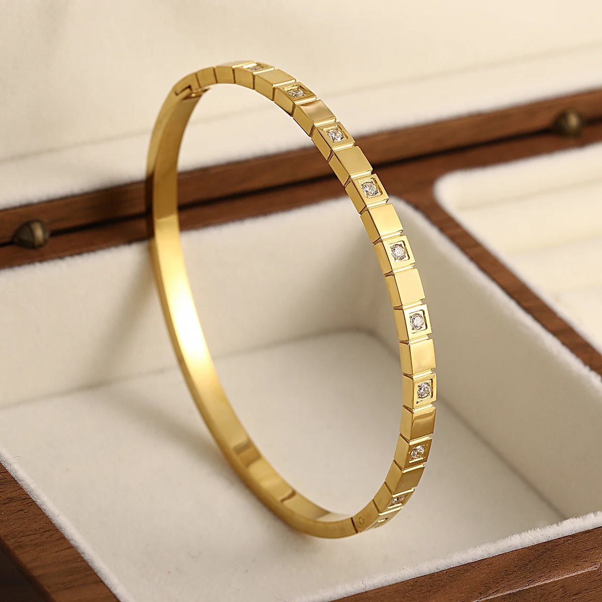 Thin Trendy Chic Gold Color Simple Shape Bracelet Bangle