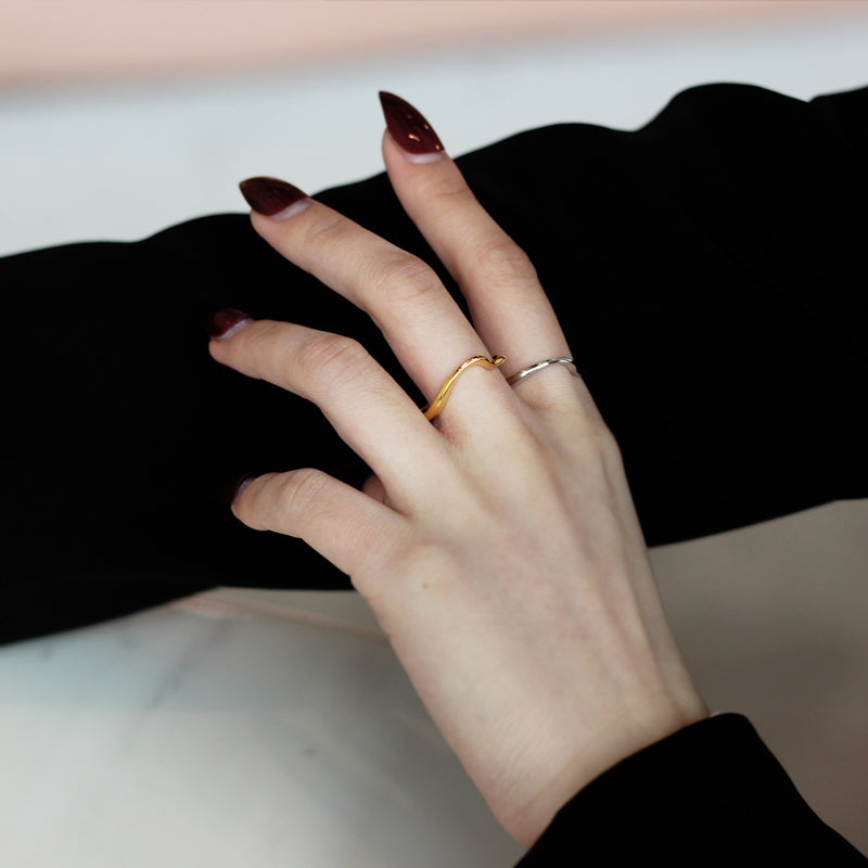 Serpentine Elegance Ring ( Adjustable )