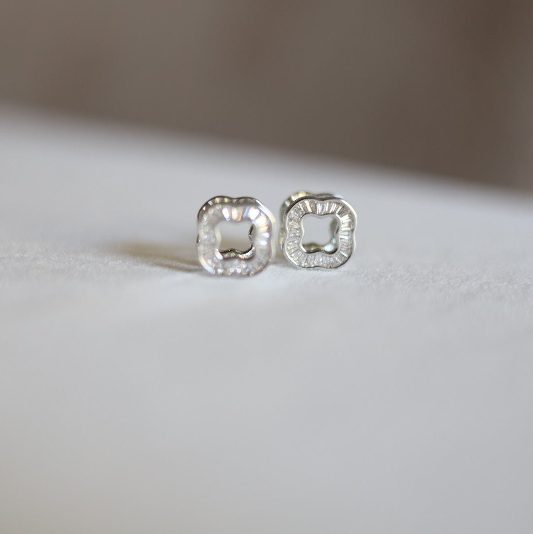 Timeless Twinkle Earrings