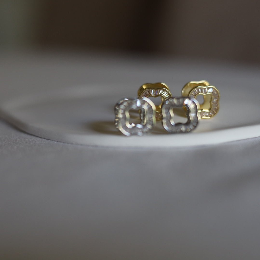 Timeless Twinkle Earrings