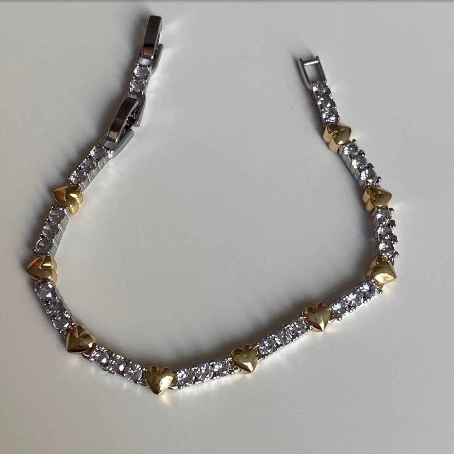 Shimmering Heart gold Bracelet with Sparkle crystal