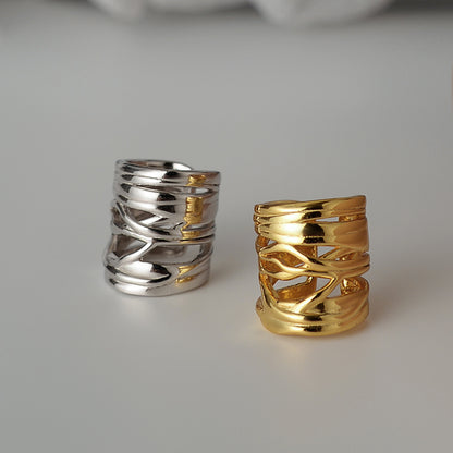 Hollow Wound Ear Cuff (One Piece)