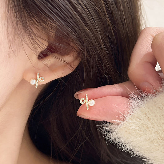 Modernist Pearl Earrings