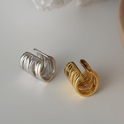 Hollow Wound Ear Cuff (One Piece)