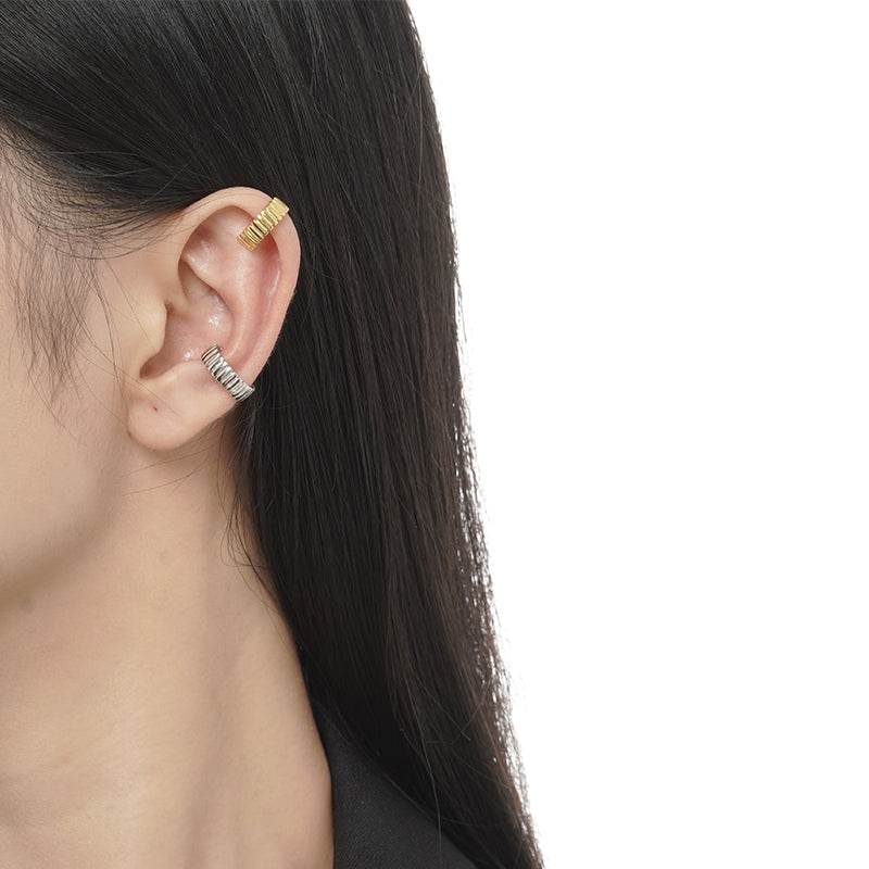Gilded Gleam Ear Cuff (One Piece)