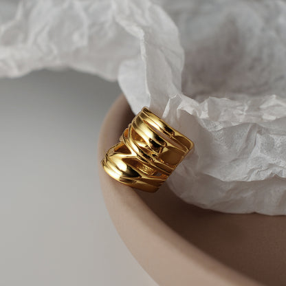 Hollow Wound Ear Cuff (One Piece)