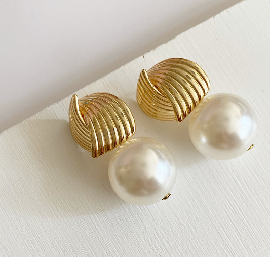 Pearl and Gold Harmony Earrings