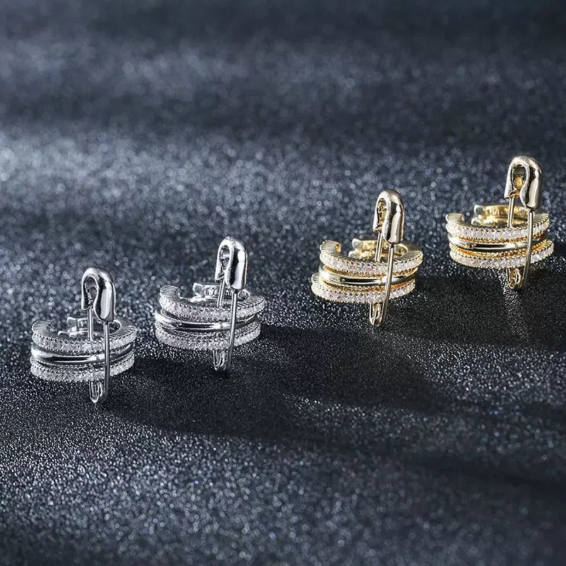 Elegant Safety Pin ear cuff ( One Piece )