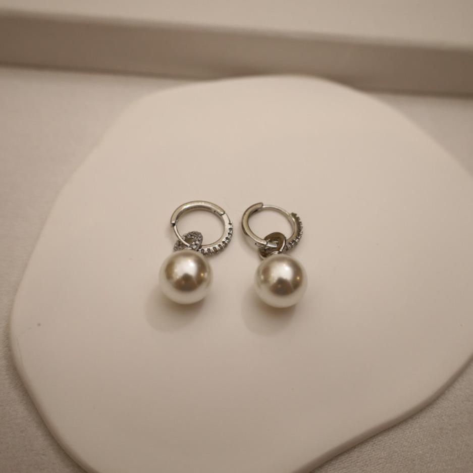 Elegant Pearl Hoops Earrings