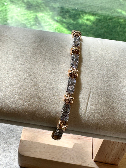 Shimmering Stich gold Bracelet with Sparkle crystal