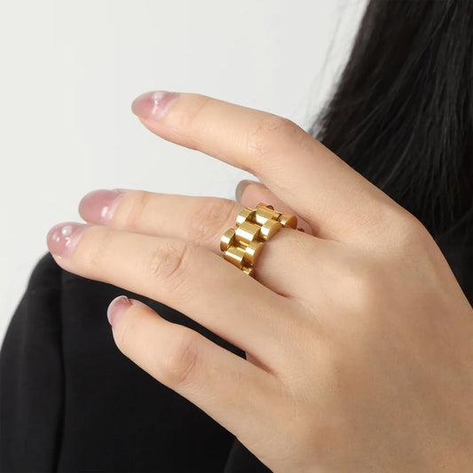 Legacy Links Ring