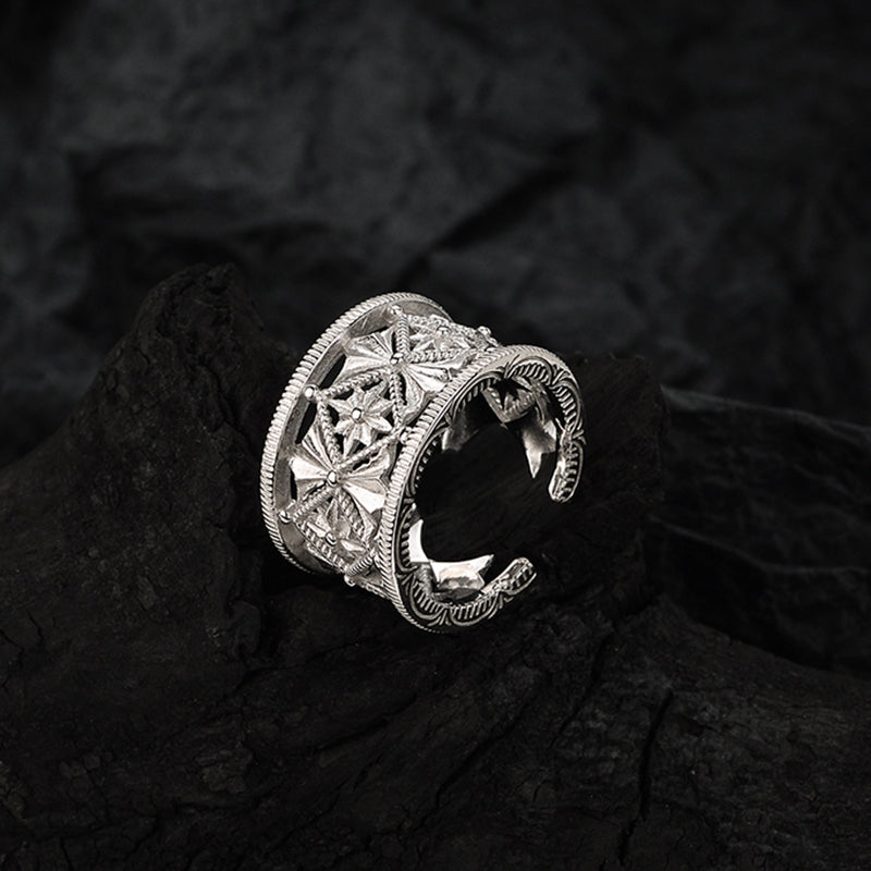 Hollow Eight-pointed Star Ring